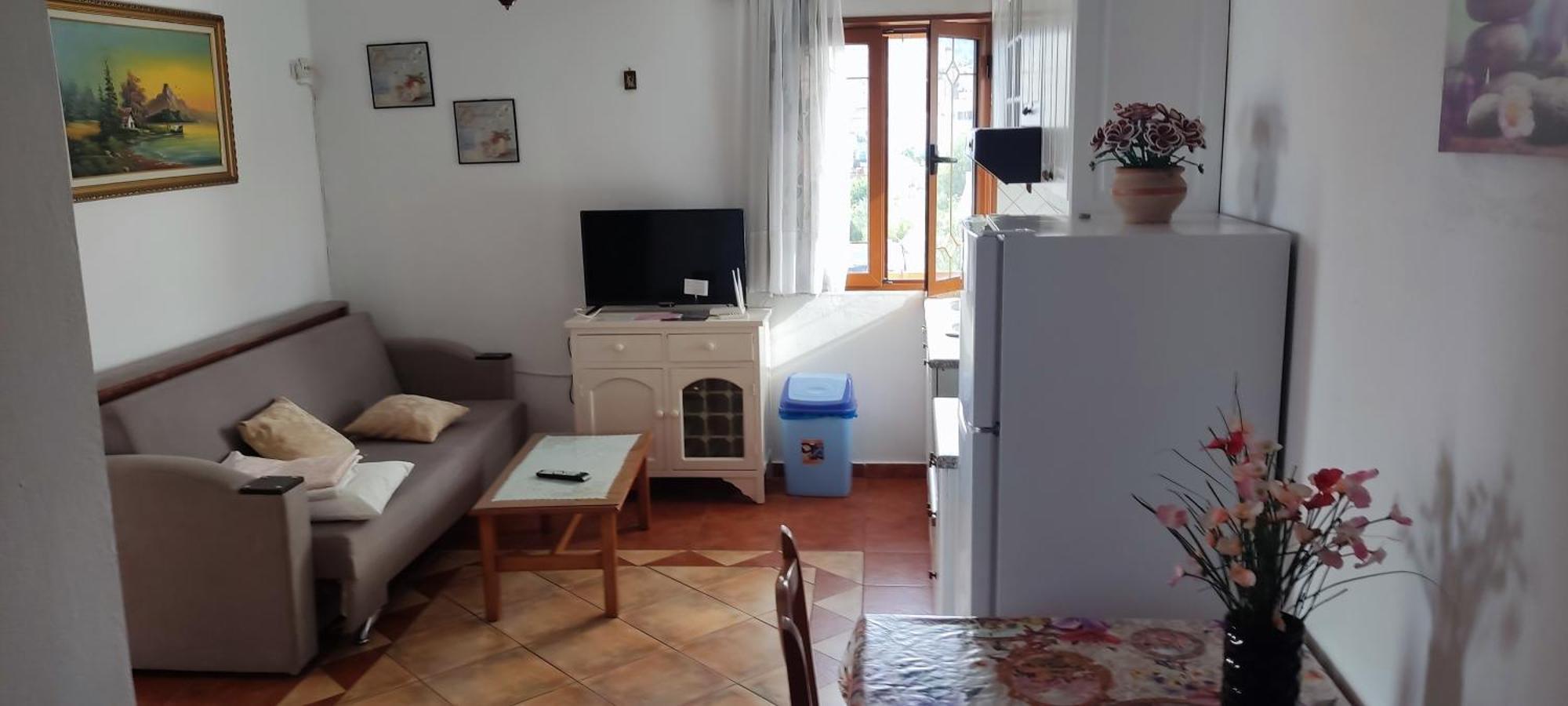 Rina Leilighet Sarandë